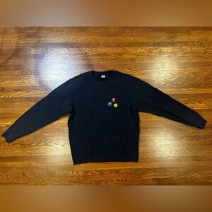 Uniqlo x KAWS shirt